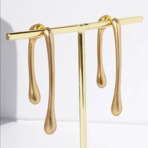 NWOT Minimalist Earrings Jackets